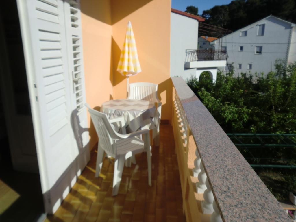 Guest House Sandra Rab Town Exterior foto