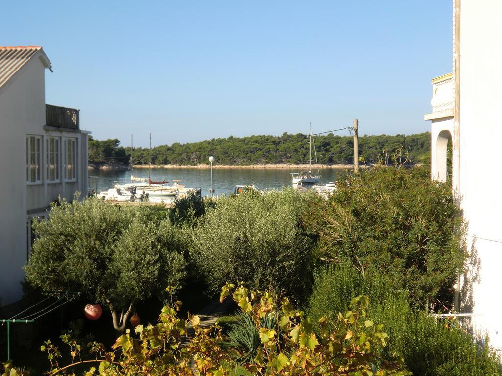 Guest House Sandra Rab Town Exterior foto